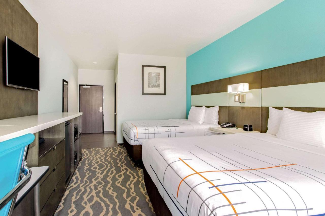 La Quinta Inn & Suites By Wyndham Northlake Ft. Worth Elizabethtown Exterior photo