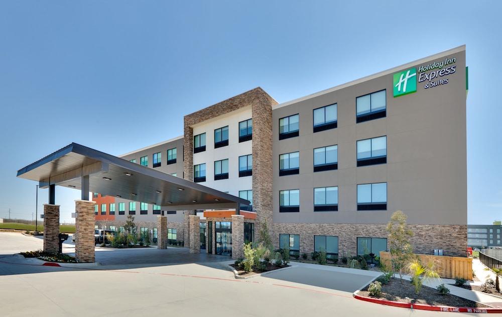 La Quinta Inn & Suites By Wyndham Northlake Ft. Worth Elizabethtown Exterior photo