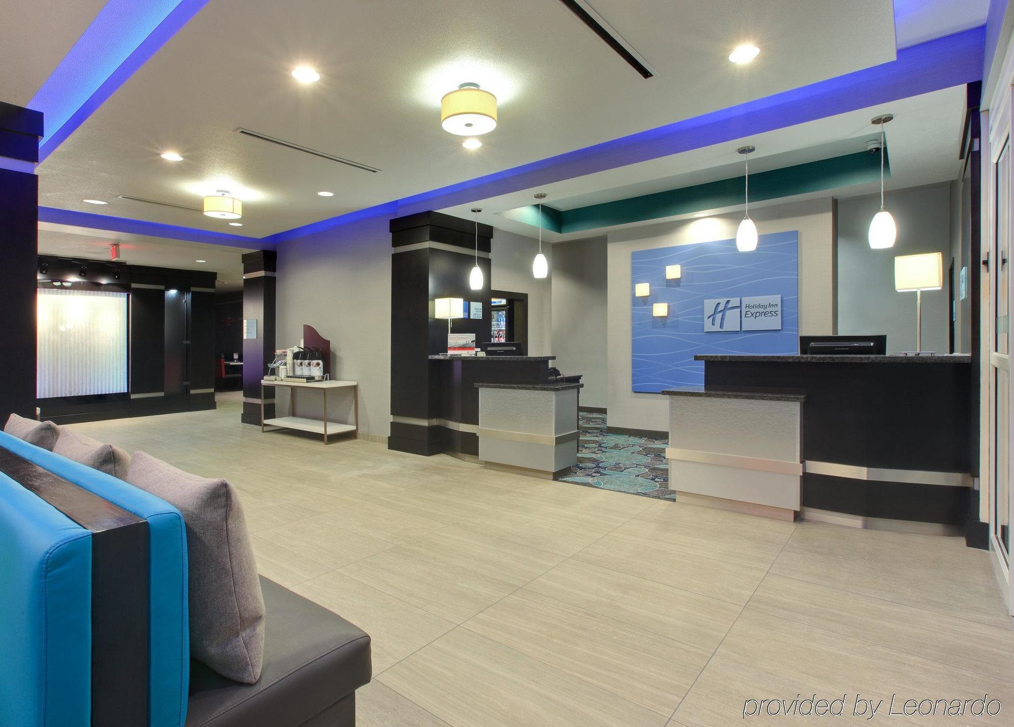 La Quinta Inn & Suites By Wyndham Northlake Ft. Worth Elizabethtown Exterior photo